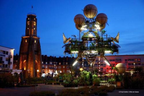 steampunktendencies:  The flying greenhouse called “Aéroflorale” by François Delarozière in Calais, France.