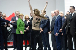 mylittlerewolution:  FEMEN calls Russia to
