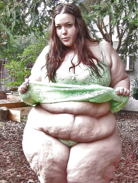 ssbbwfanatic:  All so damn sexy i absolutly love HUGE  woman