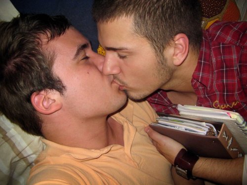 http://sexmachineguy.tumblr.com/post/77573394293
