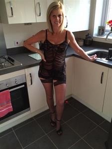 Porn only-uk-photos:  Another milf! From Isle photos