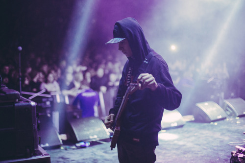toxicremedy:Issues // Let The Ocean Take Me Tour, Perth (by James Kilian)