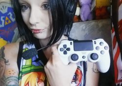 hyliasuicide:Join me on Twitch! come follow