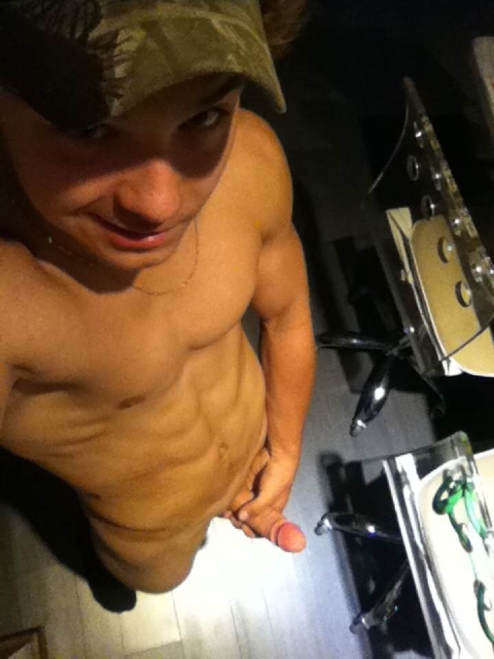 caseyparker123:  22 year old - Josh