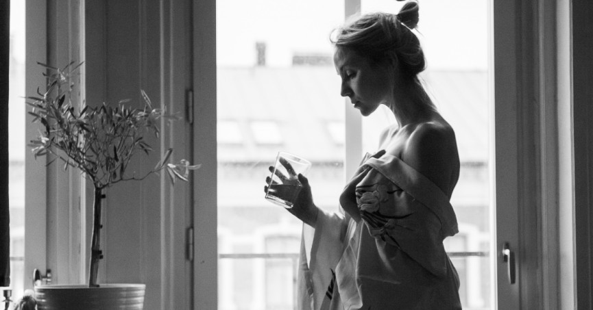 prettygirlsandbourbon:  Pretty Girls &amp; Bourbon 