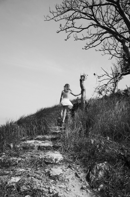 Follow the Leader.  Theresa Manchester photographed by Edric Chen -  Palawan, Phillippines 2014