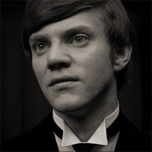 Porn green-circles:  Malcolm McDowell | If…. photos