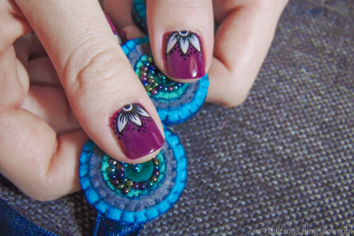 Recently I had a chance to paint my friend’s nails (check out her blog, she’s awesome!) - more photo