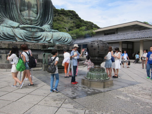 長谷、鎌倉 Hase, Kamakura There is a giant buddha here. We visited it.