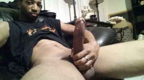 Thanks AJ for the hot photos!  Hit him up at:  IG/KIK: Datdude_aj  Please send your pics to:Por favor manda tus fotos a:       Betomartinez2008@gmail.comBeto’s Corner              http://betomartinez.tumblr.com/