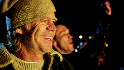  Fangirl Challenge: [1/5] Pilots » Shameless&ldquo;Nobody’s saying our neighborhood is a Garden of Eden. Hell, some people say God avoids this place all together. But it’s been a good home to us, to me and my kids, who I’m proud of, cause every