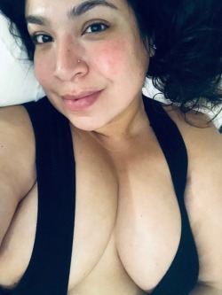 realcurveslatina:  Is cleavage offensive