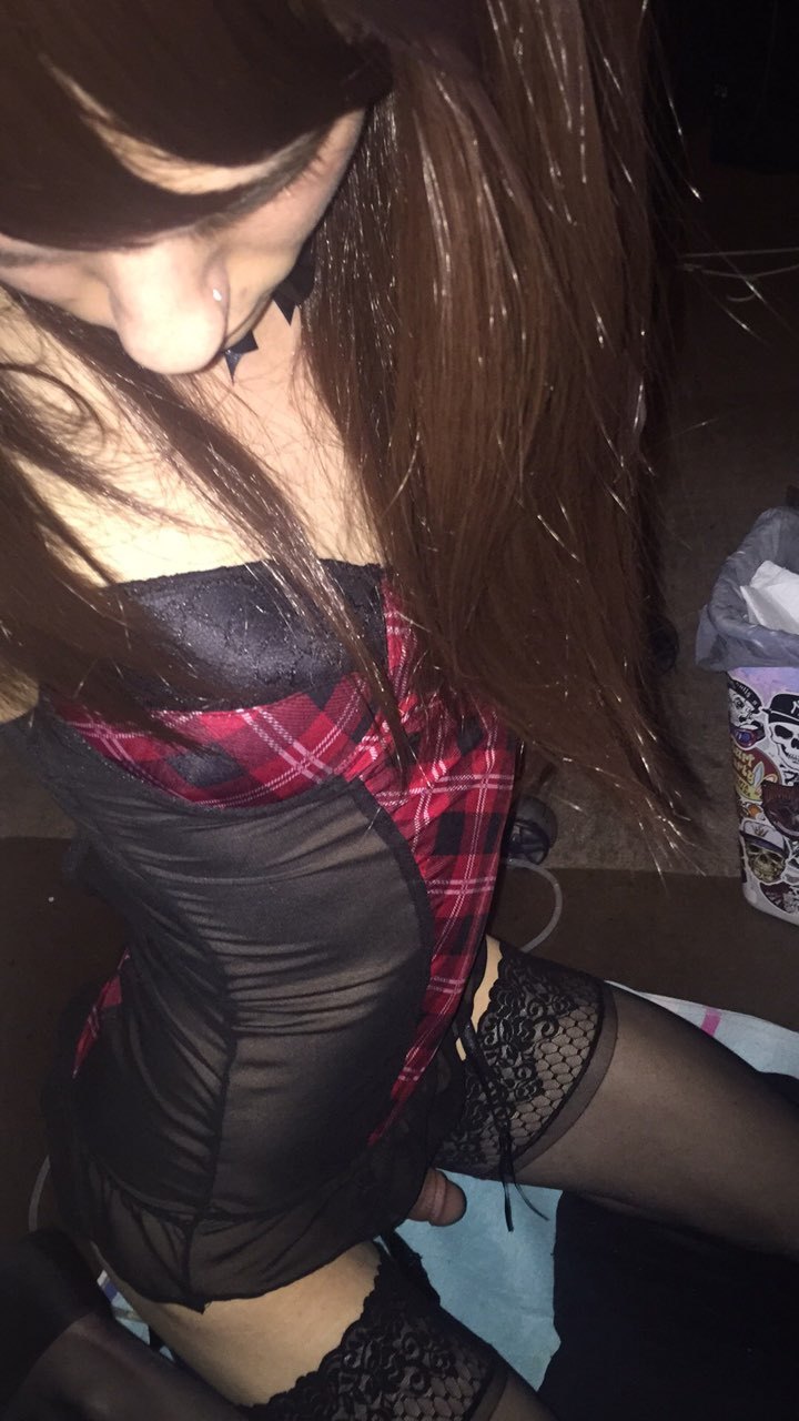 sissyhannahh:  Possibly one of my favorite selfies ever!