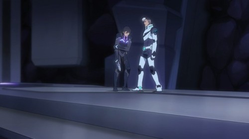 bosstoaster:ace-pidge:paladin-pile:ace-pidge:Fake Shiro: Pulls Keith up by his injured arm, subseque