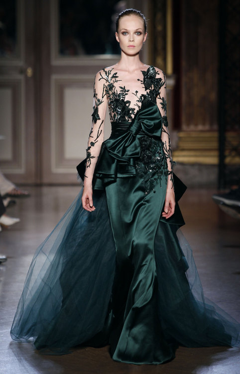 fromobscuretodemure: Siri Tollerød at Zuhair Murad Haute Couture F/W 2011-12.