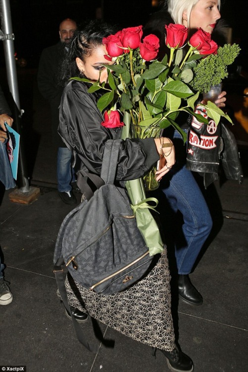 danceting:FKA Twigs carries a vase of roses down the sidewalk in NYC November 8th, 2014.
