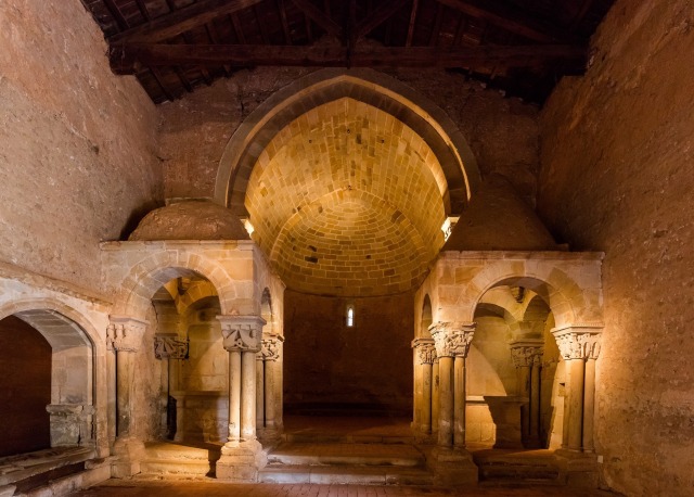 m1male2:Monasterio de Juan de Duero #Soria #España, uno de los conjuntos más significativos del románico castellano. Sólo se conservan la iglesia y las arquerías del claustro. Desde la 2ª mitad del s.XII en posesión de la Orden de los Caballeros