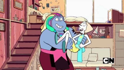 So is anyone gonna question Pearl’s kink for gems/people who are bigger than her? No? Okay.