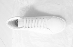 aucourantparis:  ih nom uh nit | footwear no.1 pre-order, next week. www.AuCourant.co