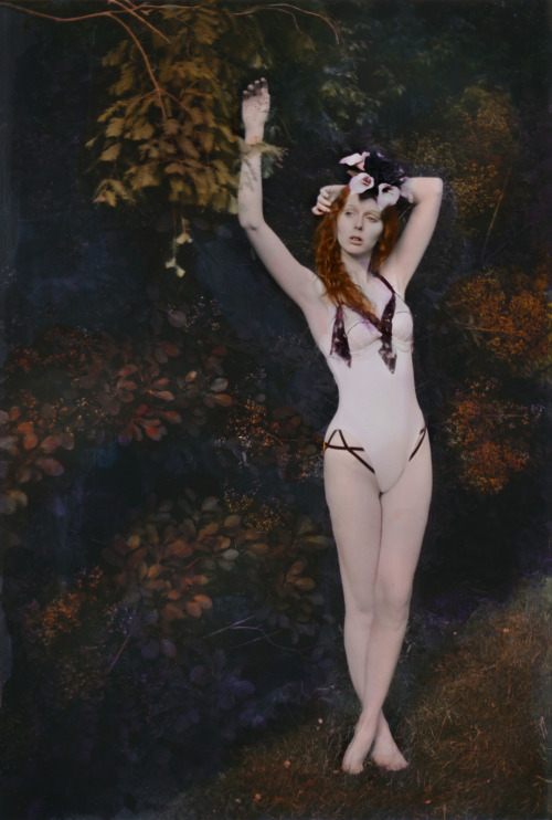 Lily pad head dress Harriet Parry Flowers Photography Katie Eleanor Hair and Makeup Ali Convery Mode