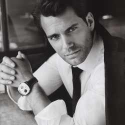 henrycavilledits:  @Alfred_Dunhill #HenryCavill  wears a full dunhill look in the latest edition of @MensFitness  