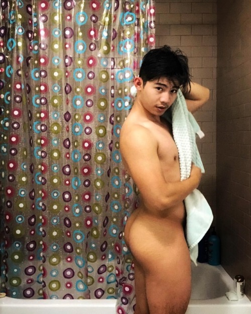 maleadmirer74: brownies-bubbles: Yummy Asian butt I concur ❤️