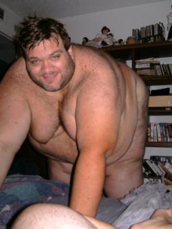 maxfatty:  hyme001:  lovechubbymen:  lovely  What do I have to do to tap into this guy?  I’m in love  yum yum yummyLove to lick this fat all over.