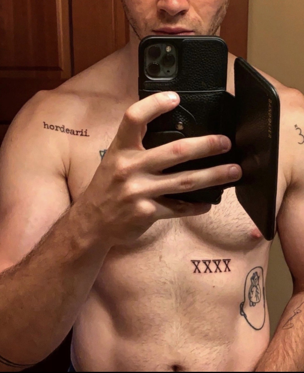 Crooked chest tattoo : r/tattooadvice