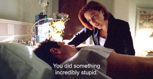 rachelsgreen:Scully, to Mulder, in every episode of The X-Files ever.
