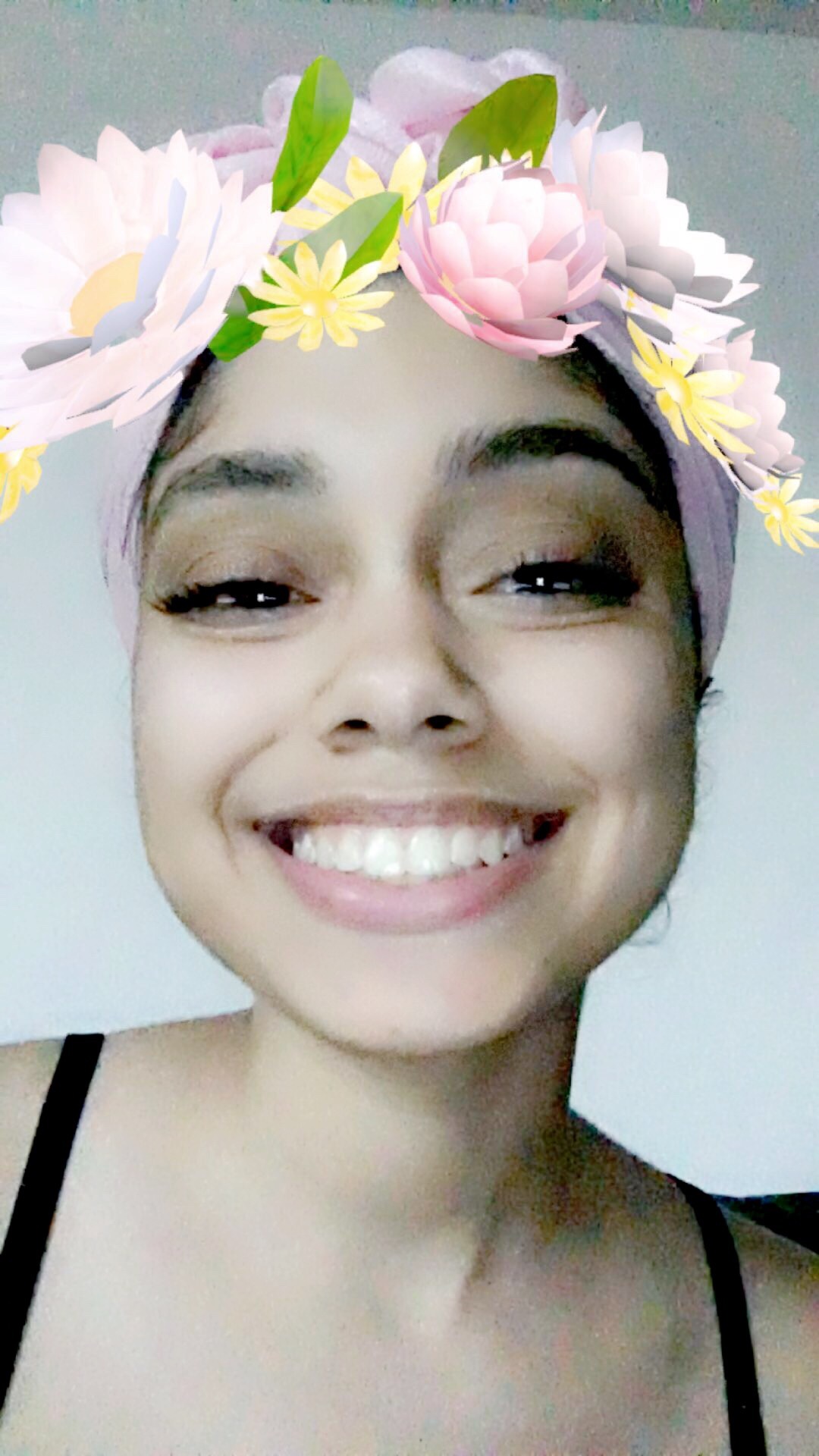 414lilj:  When mfs want you to be miserable like them but you too busy livin.  😍