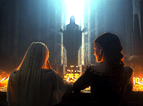 RHAENYRA TARGARYEN And ALICENT HIGHTOWERHOUSE OF THE DRAGON Season One (2022)
