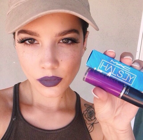 glttrpixie:  halsey + instagram (10/?)↳ freckles