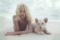 definitelydope:  Sara and the Lion