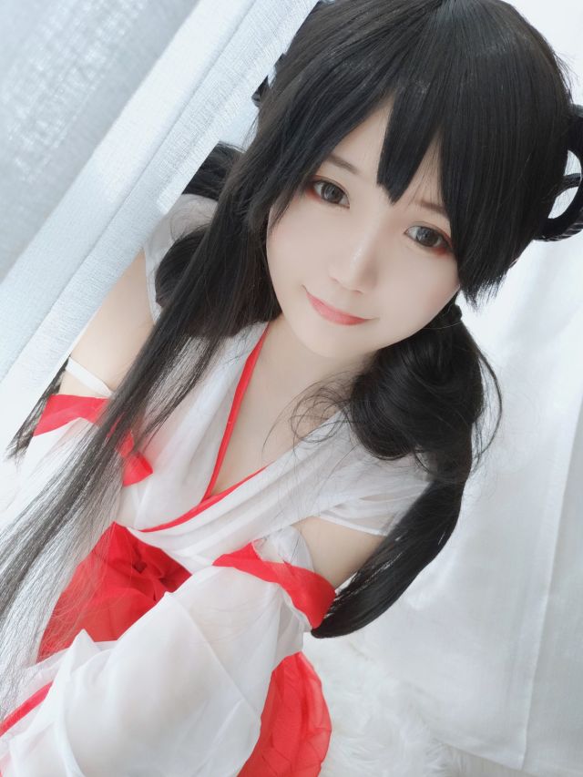 shrine maiden Miko cosplay :)
Shinto temples are very nice, I like them very much