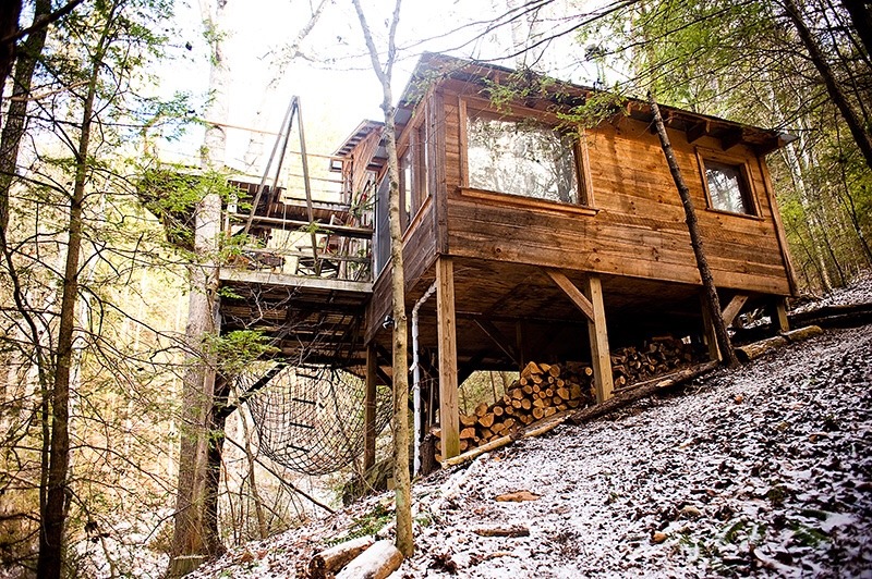 smallandtinyhomeideas:ASHEVILLE TREEHOUSE | Mike Belleme for lovebryan  It’s been