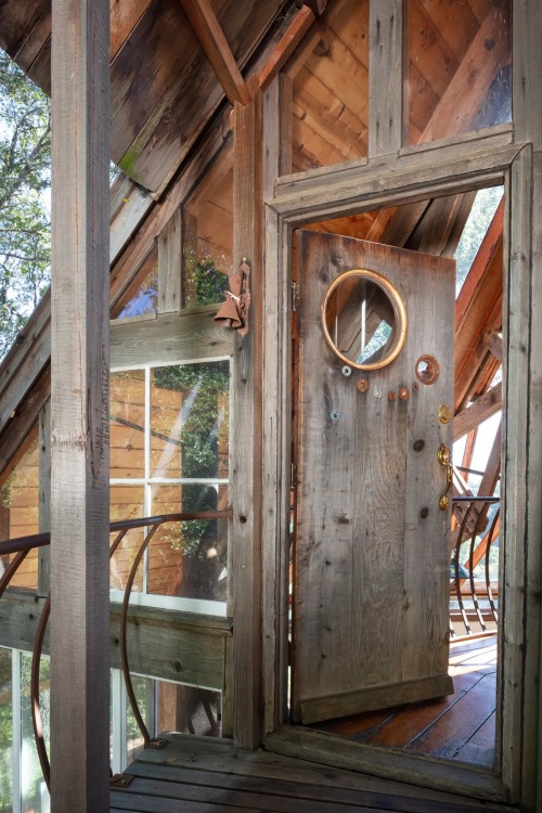 Mickey Muennig’s Partington Ridge community Residence, Big Sur, California, United States