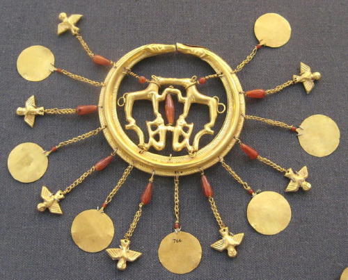 Large Minoan earring from the British Museum