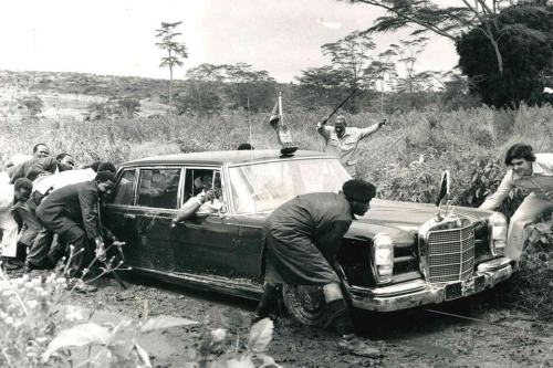 frenchcurious:Source Automobiles and Dealerships of the Past and the Modern Era. probably deserves to be stuck