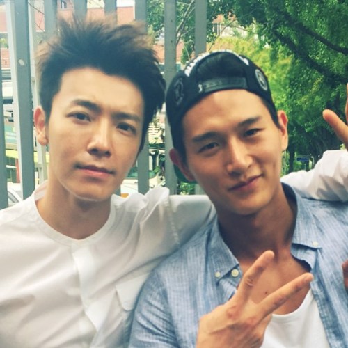 150819 Donghae’s outing with his friends^^ (1) (2) (3) (4) (5) The director and his wife is ex