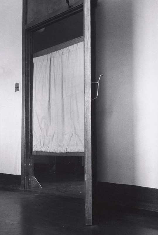 zzzze:  JOHN GUTMANN (1905 - 1998)The Silent Room, New Orleans, 1937Gelatin silver print 