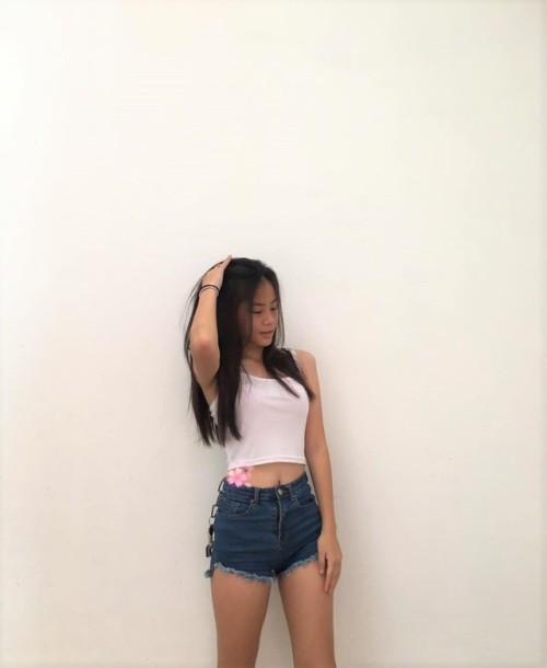 sgmirrorselfie: (3)