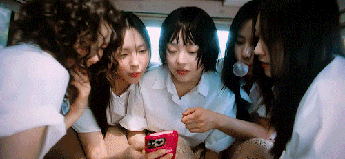 New Jeans || Bubble Gum MV