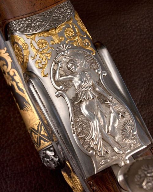 gunrunnerhell:Westley Richards “Boutet Gun”Ornately engraved 12 gauge pinless sidelock shotgun. You 