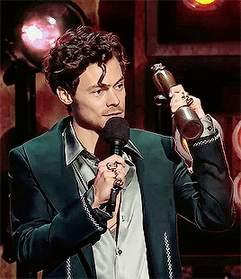 HARRY STYLESBRITS 2023 Outfit Appreciation