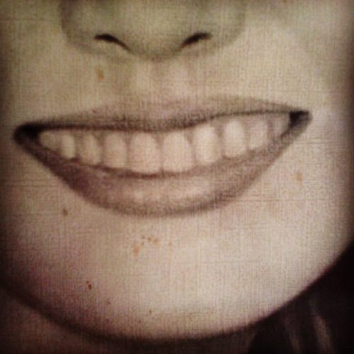 <p>#ciaoumah #graphite #draw #design #drawing #tags #teeth #world #photos #pencil #people</p>