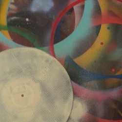 rainbowalternative:  www.rainbowalternative.com #rainbowalternative #spraypaint #sprayart #vinylart #liquitex