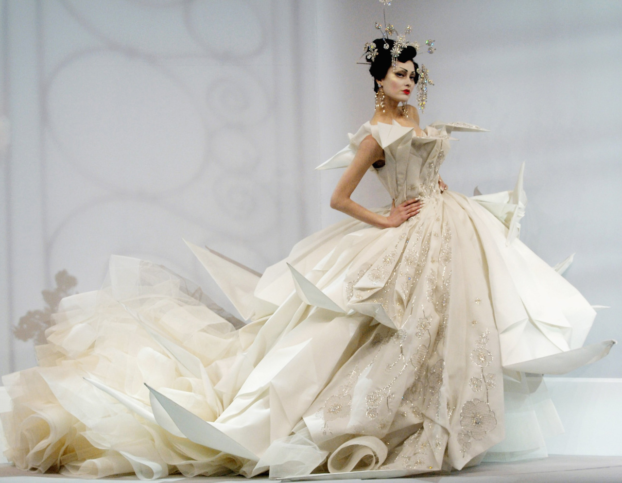 stopdropandvogue:  Christian Dior Haute Couture Spring/Summer 2007 