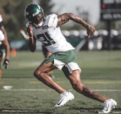 xemsays:xemsays:xemsays:xemsays:xemsays:xemsays:xemsays:xemsays:sexy New York Jets football star: DERRICK JONES 🍆 🏈 natural sex appeal 😈👅his sexy, slim self 😈🍆👅