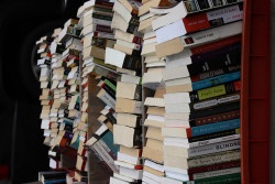 beckisbookshelf: Strand Books Bin - Central