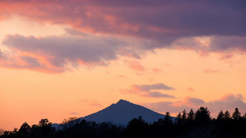 fuckyeahjapanandkorea:  Sunset by Shing_k